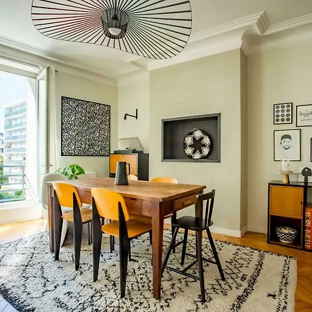 Apartment Veeve - Between The Beams *